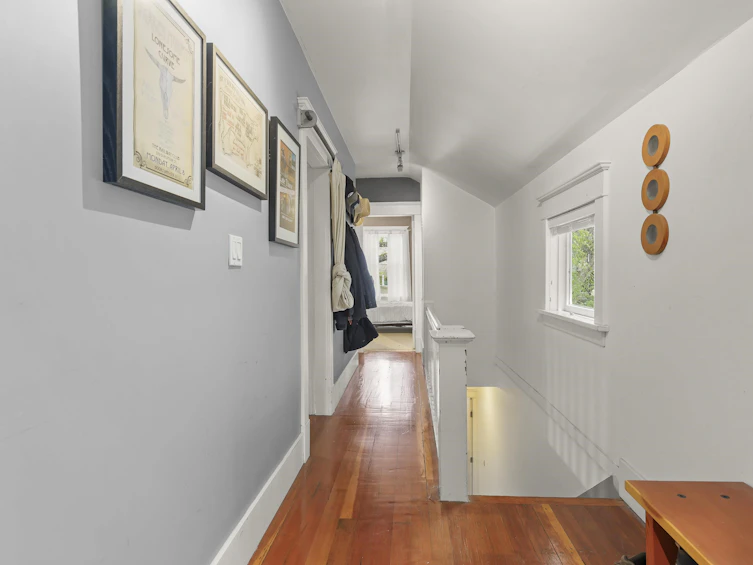 2258 Oxford Street, Vancouver, BC, V5L 1G1 - 11