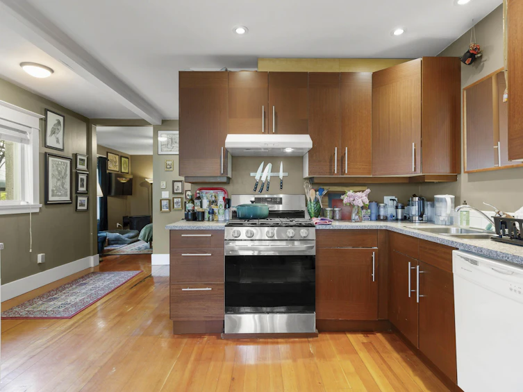 2258 Oxford Street, Vancouver, BC, V5L 1G1 - 7
