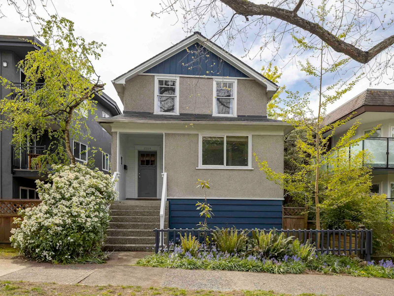 2258 Oxford Street, Vancouver BC V5L 1G1