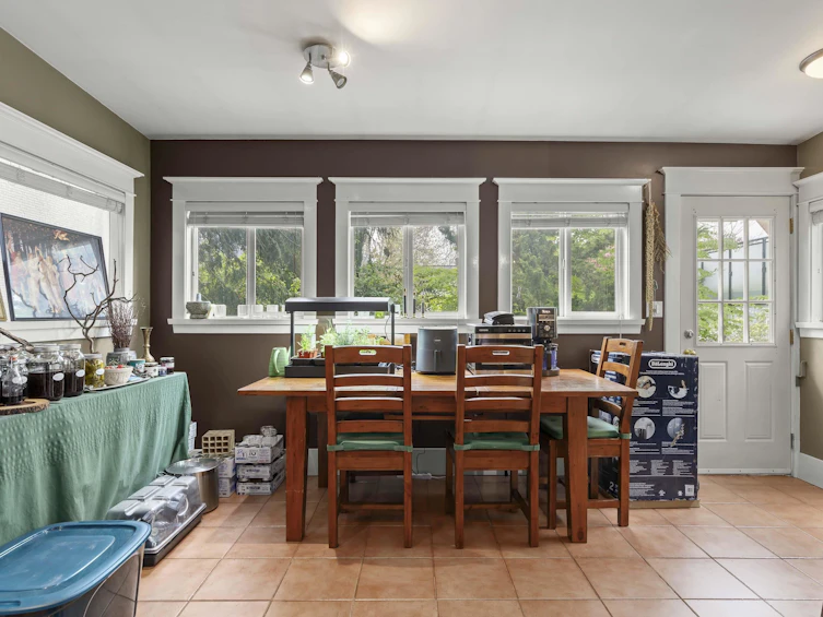 2258 Oxford Street, Vancouver, BC, V5L 1G1 - 8