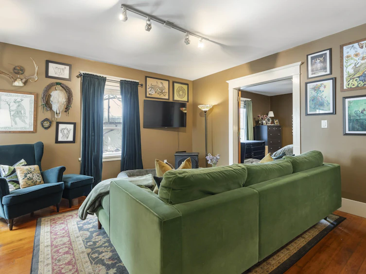 2258 Oxford Street, Vancouver, BC, V5L 1G1 - 3