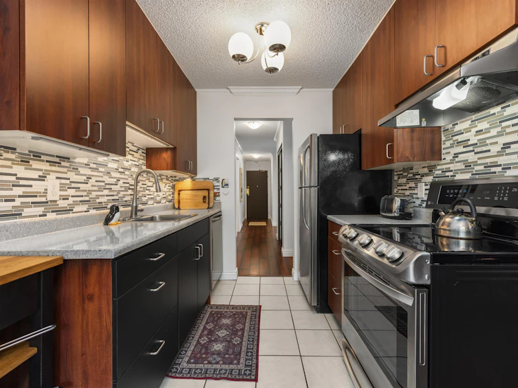 204-725 Commercial Drive, Vancouver, BC, V5L 3W4 - 8