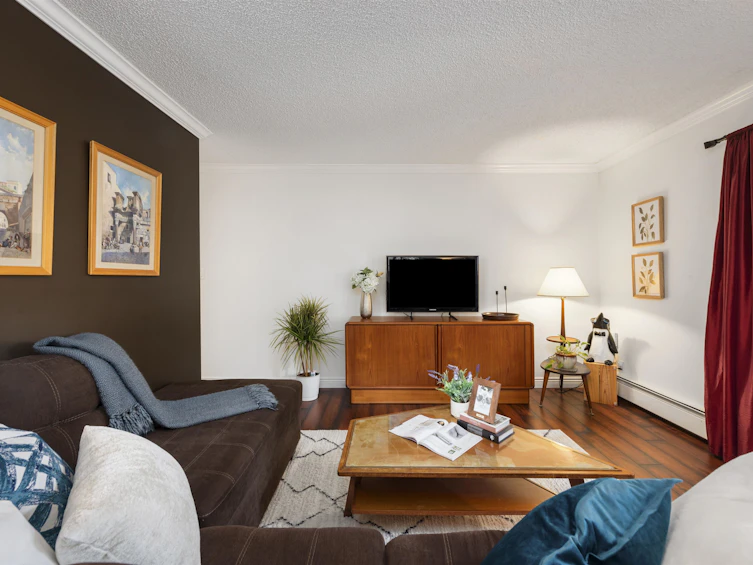 204-725 Commercial Drive, Vancouver, BC, V5L 3W4 - 4