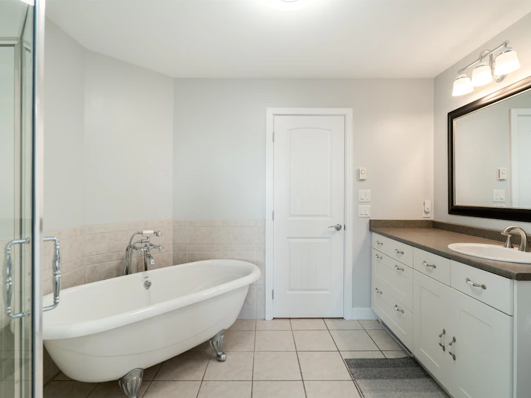 330 Richmond Street, New Westminster, BC, V3L 4B8 - 17