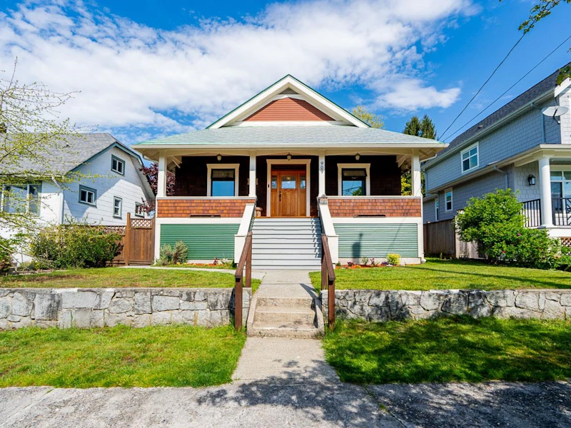 909 Dublin Street, New Westminster BC V3M 2Y5