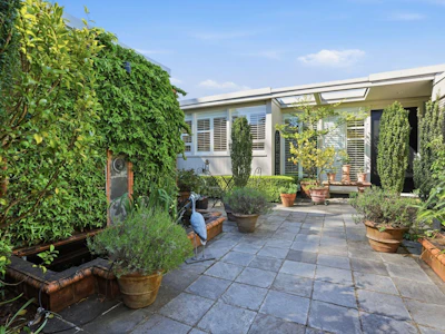 2565 Point Grey Road - 5