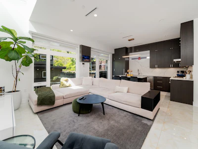 6007 Larch Street - 5