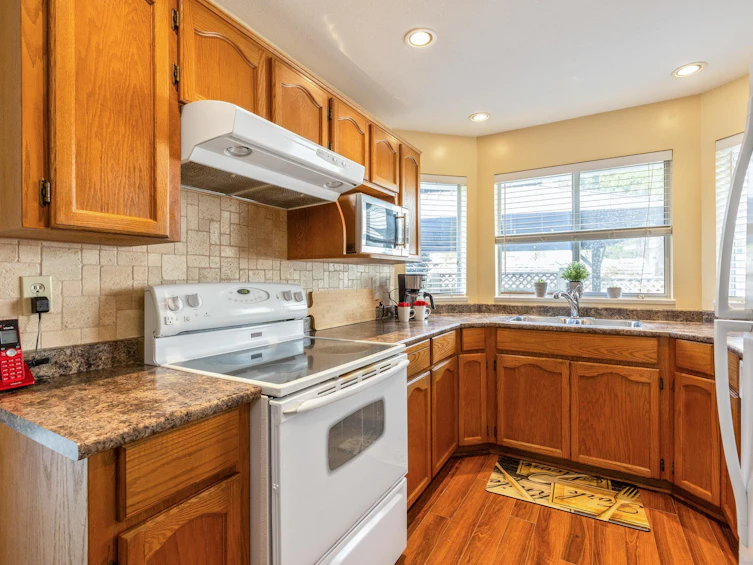 13855 65a Avenue, Surrey, BC, V3W 8W1 - 10