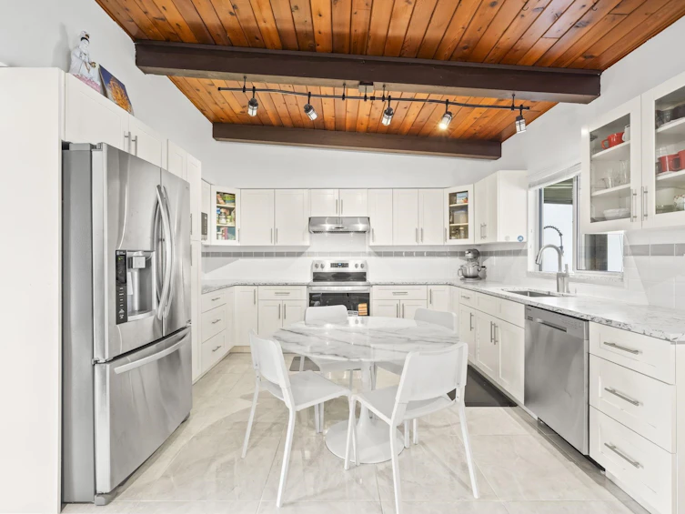 39 Mott Crescent, New Westminster, BC, V3L 4L8 - 7