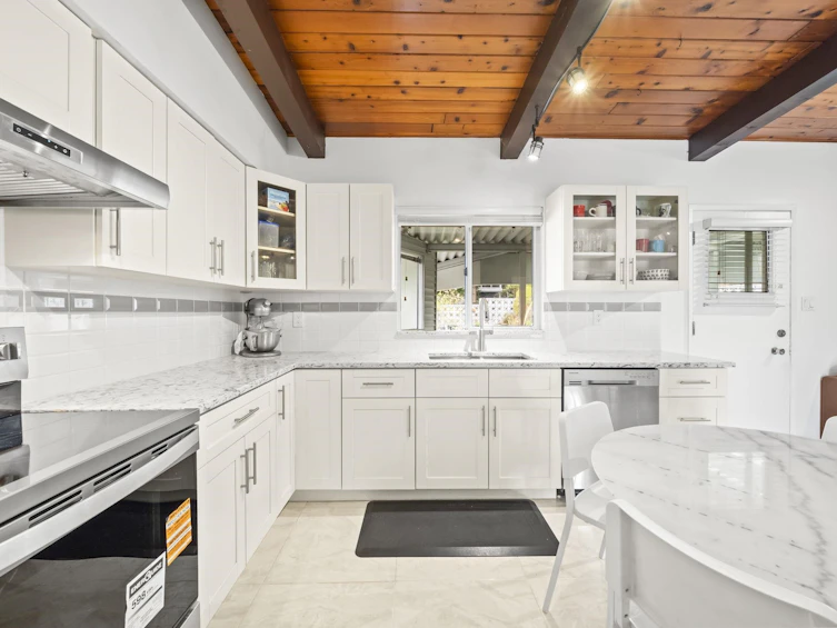 39 Mott Crescent, New Westminster, BC, V3L 4L8 - 8