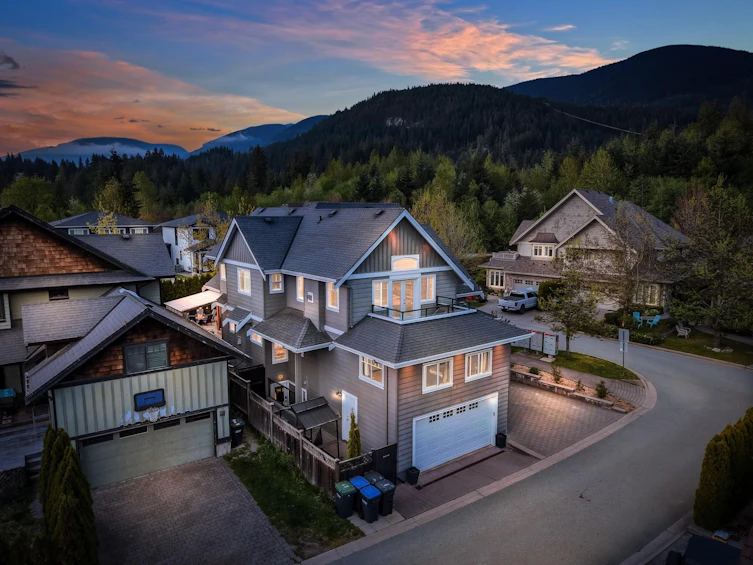2995 Strangway Place, Squamish, BC, V8B 0P8 - 2
