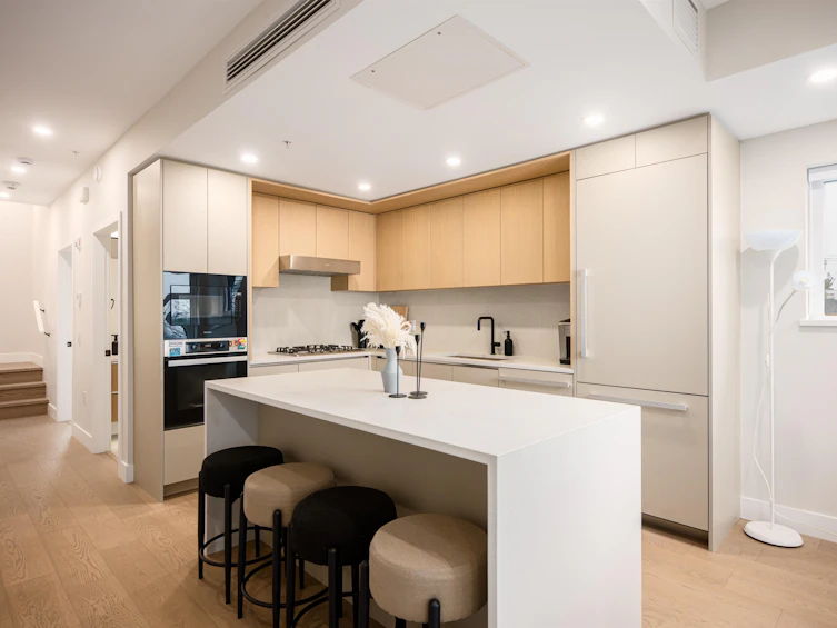 2-128 W Woodstock Avenue, Vancouver, BC, V5Y 2S2 - 4