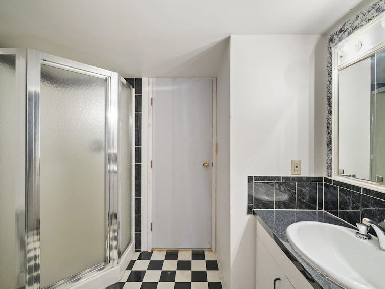 19150 61a Avenue, Surrey, BC, V3S 8C7 - 17