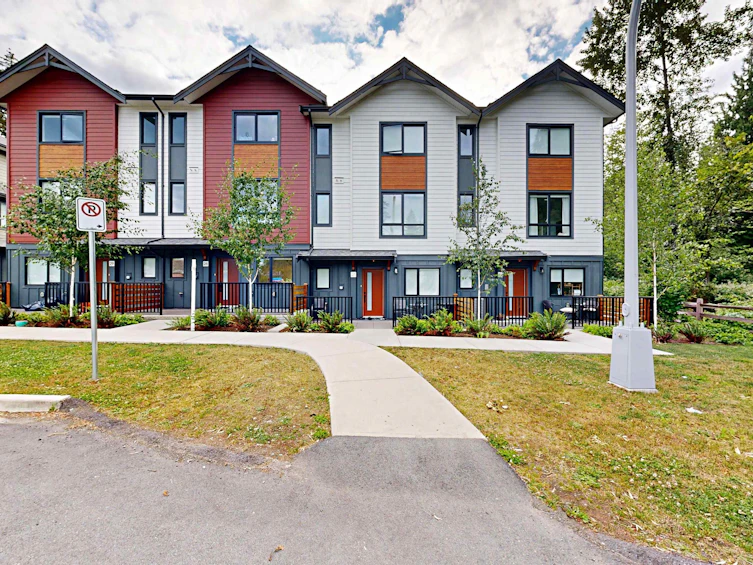 28-10527 155 Street, Surrey, BC, V3R 0S1