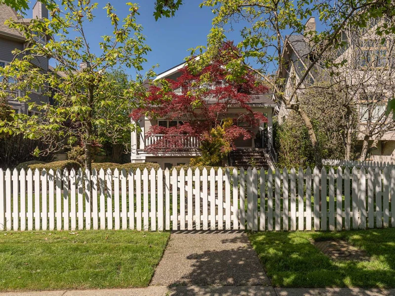 1935 W 12th Avenue, Vancouver BC V6J 2G1