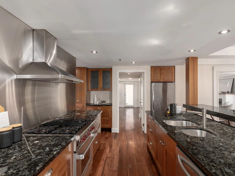 1935 W 12th Avenue, Vancouver, BC, V6J 2G1 - 11