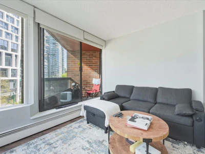 407-950 Drake Street - 5
