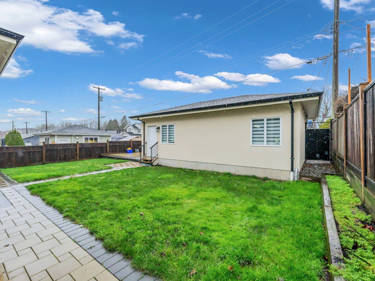 4267 Parker Street, Burnaby, BC, V5C 3C4 - 32