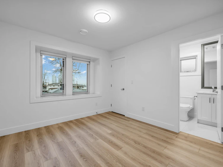 4267 Parker Street, Burnaby, BC, V5C 3C4 - 24