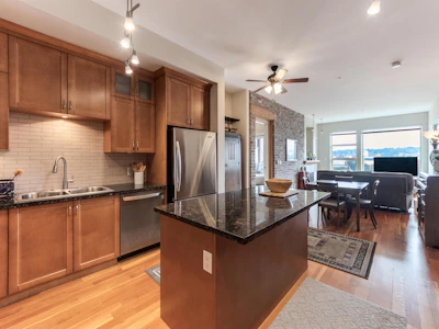 306-240 Salter Street - 5