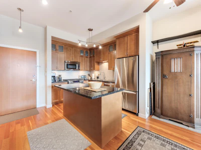 306-240 Salter Street - 3
