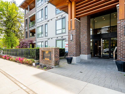 207-7599 15th Street - 3