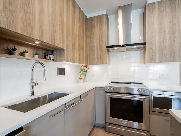 207-7599 15th Street, Burnaby, BC, V3N 0H9 - 11