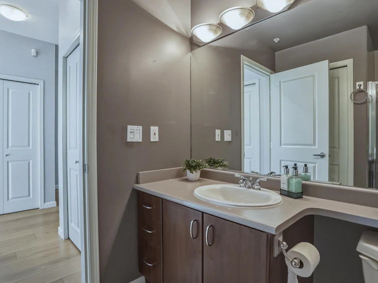 1201-120 W 16th Street, North Vancouver, BC, V7M 3N6 - 15