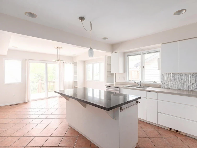 164 E Carisbrooke Road, North Vancouver, BC, V7N 1M9 - 7
