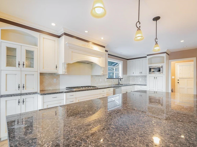 870 Greenwood Road, West Vancouver, BC, V7S 1X7 - 2