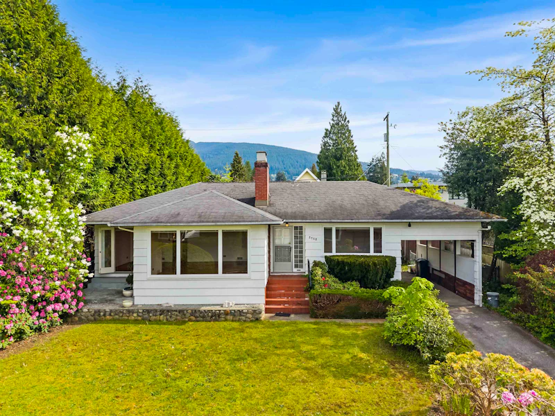 2762 Newmarket Drive, North Vancouver BC V7R 2T4