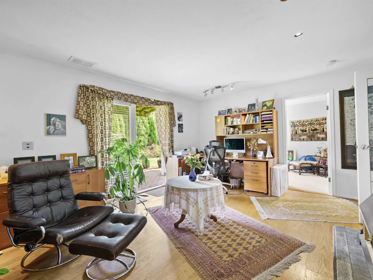 998 Fairway Drive, North Vancouver, BC, V7G 1L8 - 26