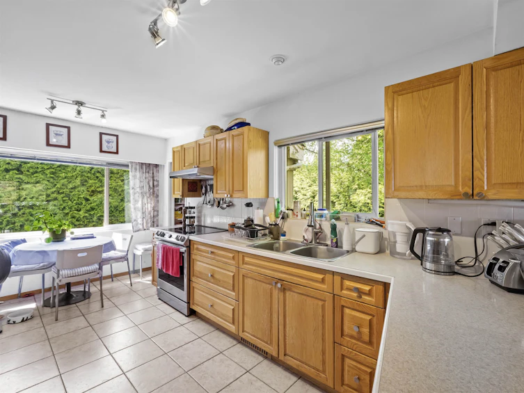 998 Fairway Drive, North Vancouver, BC, V7G 1L8 - 20