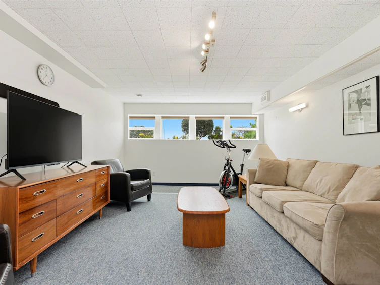 2563 Ashurst Avenue, Coquitlam, BC, V3K 5T7 - 26