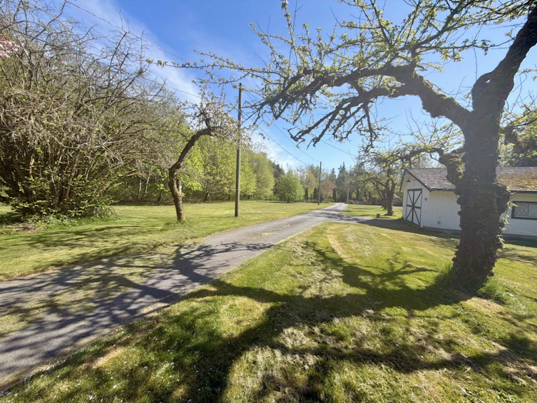 1346 Russell Road, Gibsons, BC, V0N 1V2 - 24