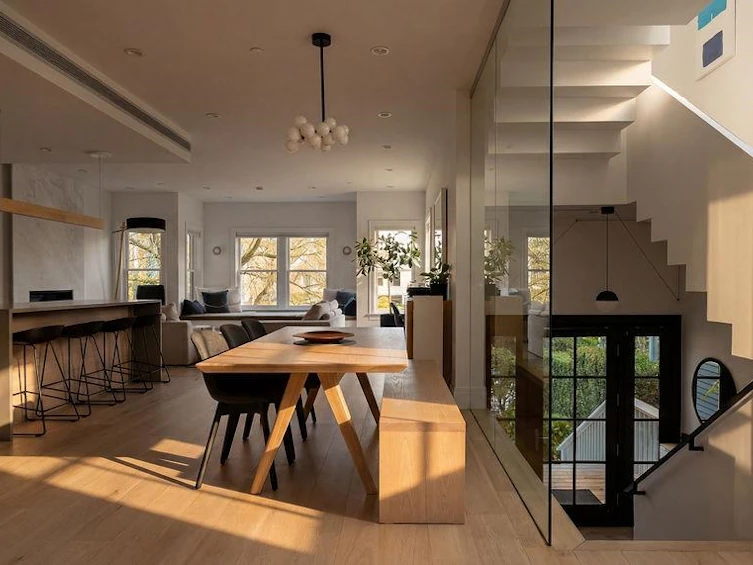867 E Georgia Street, Vancouver, BC, V6A 2A4 - 2