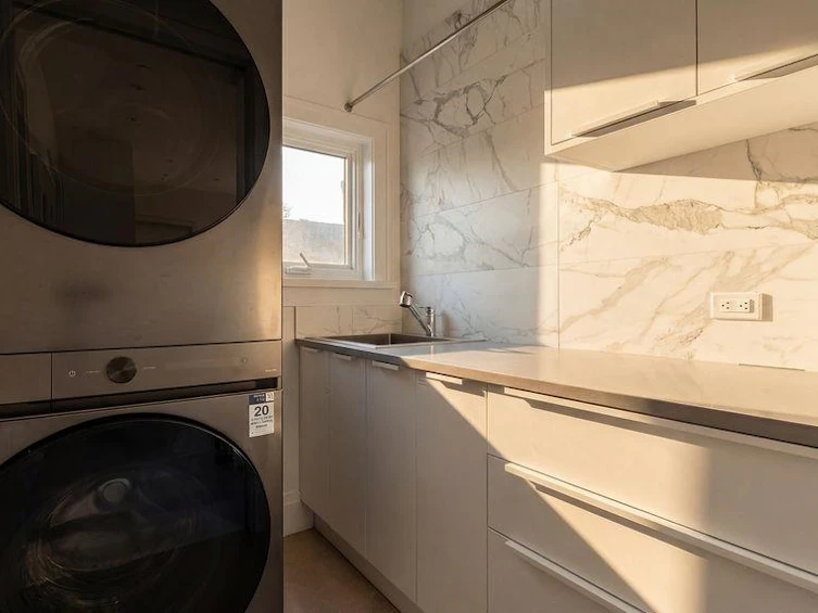 867 E Georgia Street, Vancouver, BC, V6A 2A4 - 12