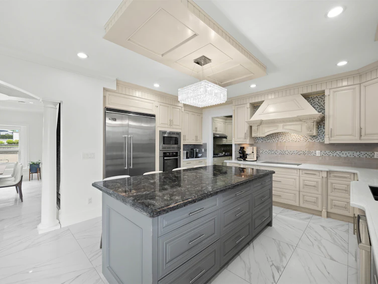 7638 Aubrey Street, Burnaby, BC, V5A 1K7 - 11