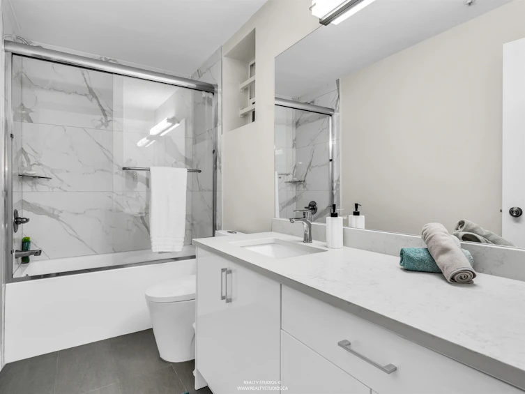 627 E 30th Avenue, Vancouver, BC, V5V 2V7 - 33