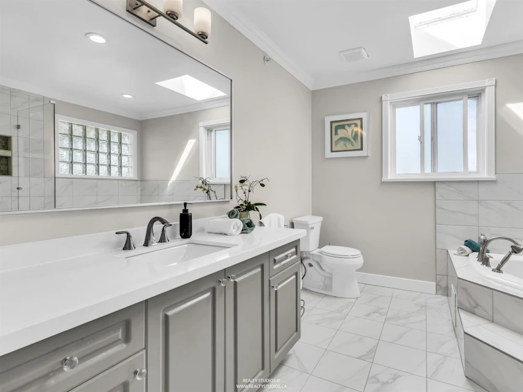 627 E 30th Avenue, Vancouver, BC, V5V 2V7 - 18