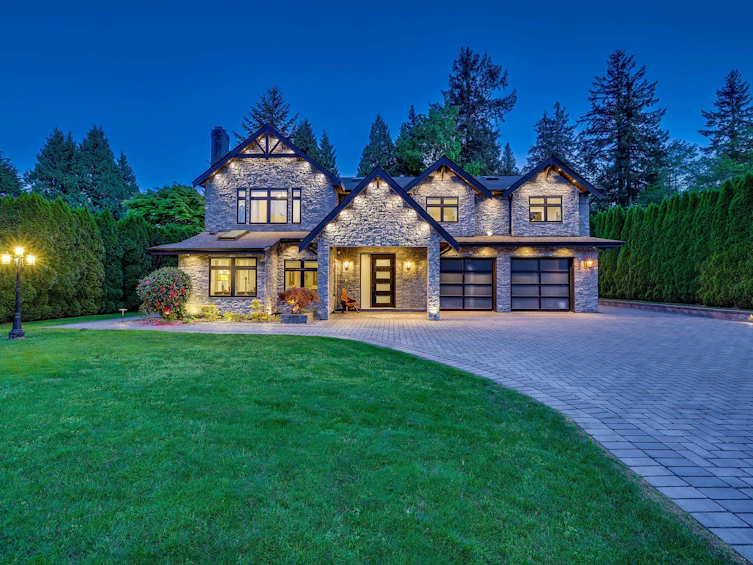 13330 20 Avenue, Surrey, BC, V4A 1Z4