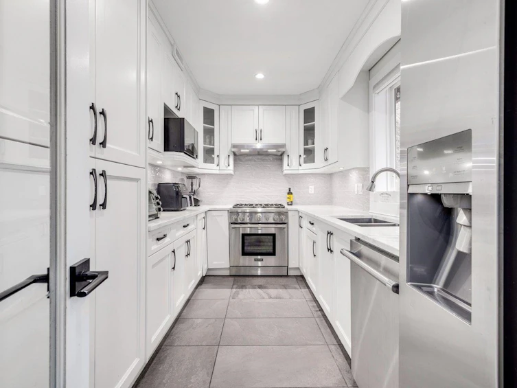 13330 20 Avenue, Surrey, BC, V4A 1Z4 - 14