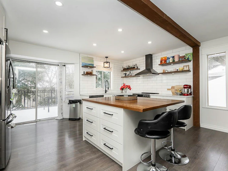 6074 188 Street, Surrey, BC, V3S 7V9 - 6
