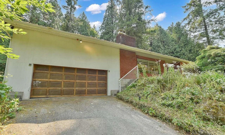 13428 Crescent Road