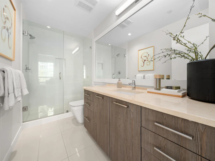 301-123 W 1st Street, North Vancouver, BC, V7M 0E5 - 11