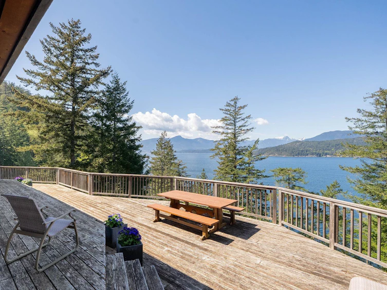520 Smugglers Cove Road, Bowen Island, BC, V0N 1G1 - 11