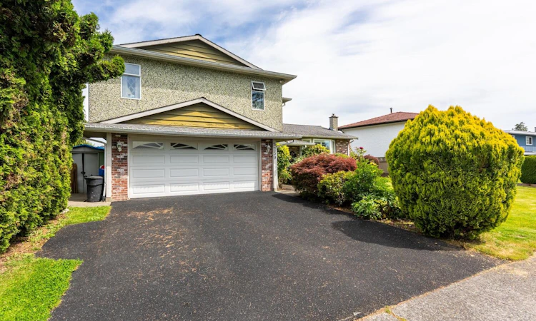 5259 Oak Place