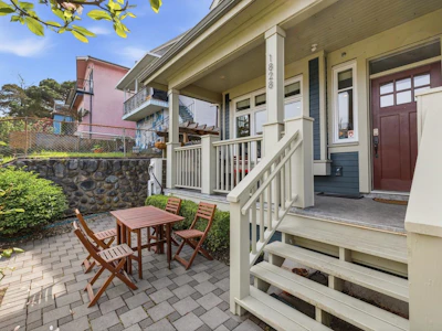 1828 E Georgia Street - 3