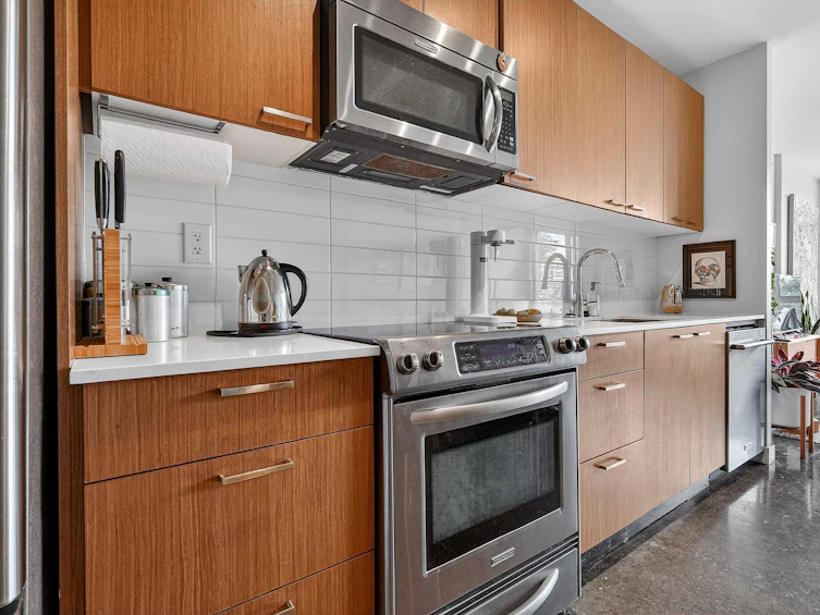 417-221 Union Street, Vancouver, BC, V6A 0B4 - 2