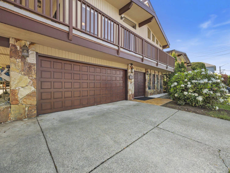 6264 Bryant Street, Burnaby, BC, V5H 1Y2 - 3